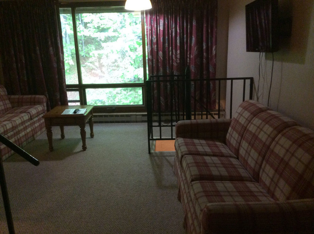 Evergreen Valley Inn Stoneham Exterior foto
